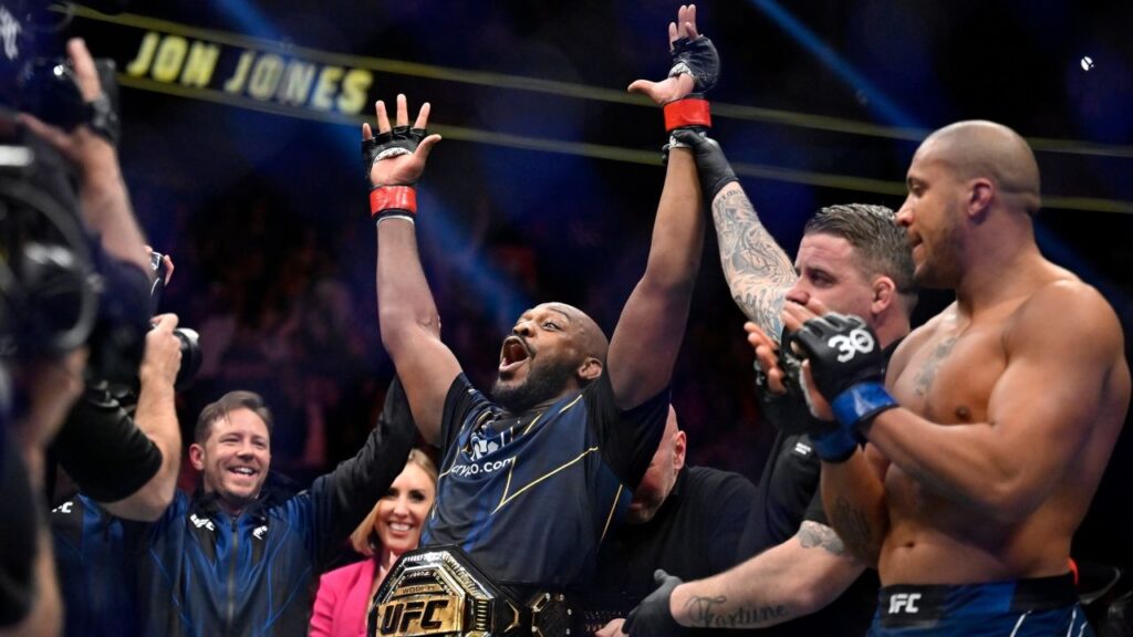 Jon Jones defeats Ciryl Gane at UFC 285 and becomes the new UFC heavyweight champion (Zuffa LLC)
