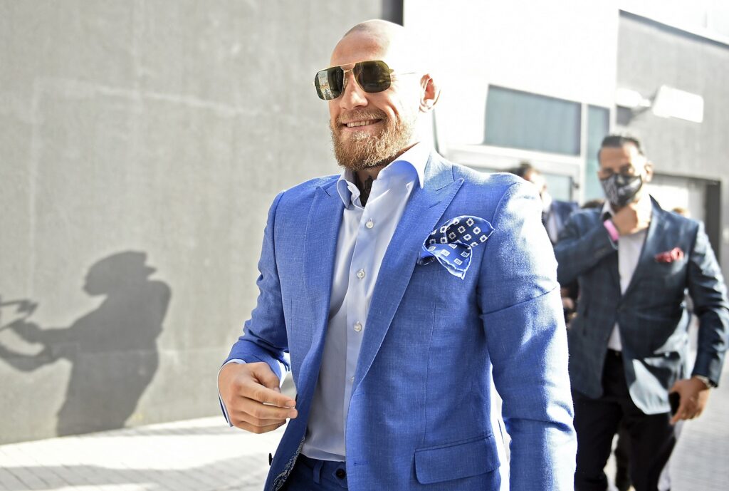 Fighters are questioning Conor McGregor's motivation before UFC 264 fight with Dustin Poirier 1