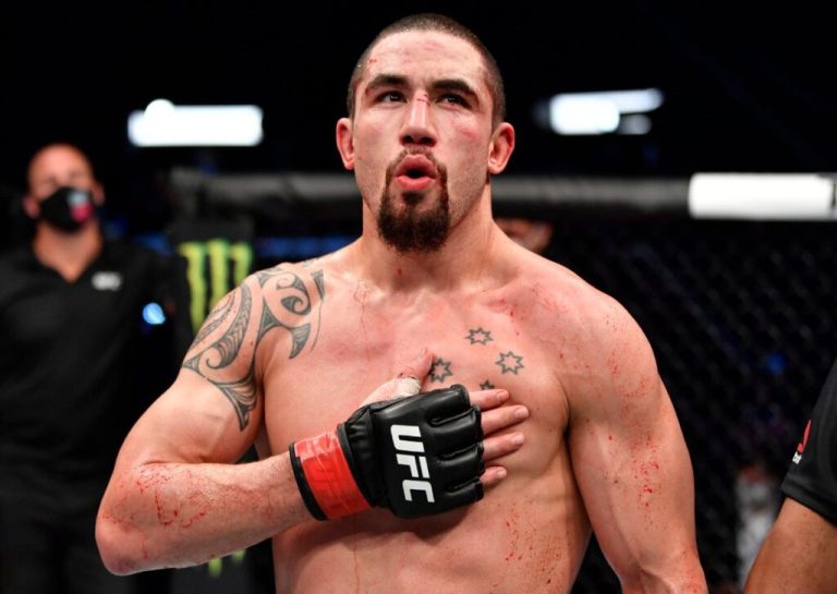 Robert Whittaker responds to fans saying he should take Israel Adesanya down at UFC 271