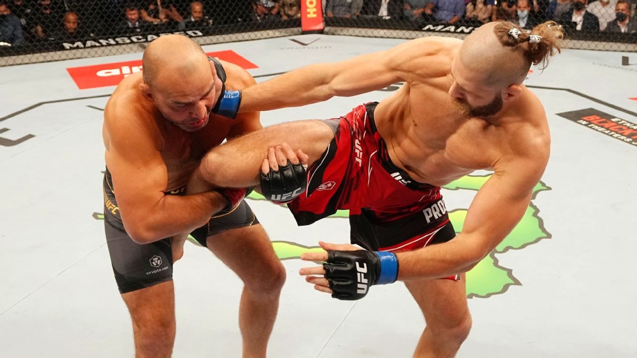 Jiri Prochazka's wrestling could steal the show against Alex Pereira at UFC 295 1