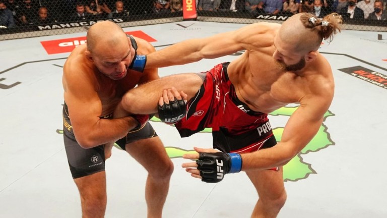 Jiri Prochazka’s wrestling could steal the show against Alex Pereira at UFC 295