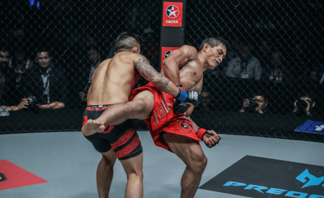 Martin Nguyen becomes two-division champion after crushing Eduard Folayang at ONE: Legends of the World